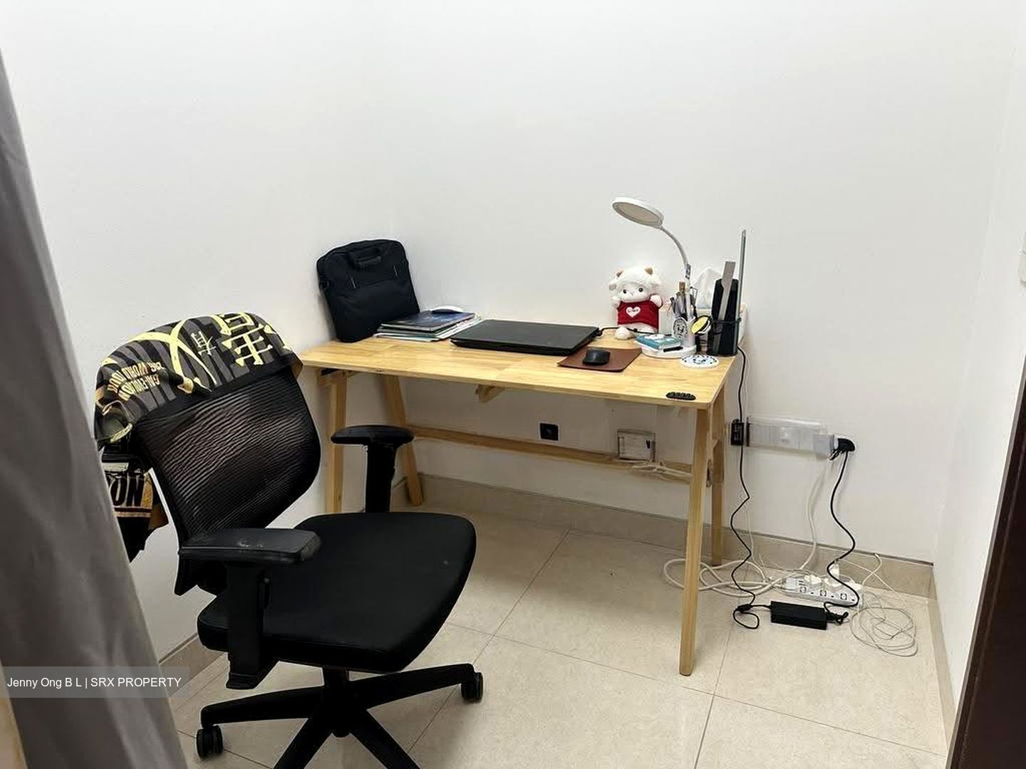 Centra Residence (D14), Apartment #614072681